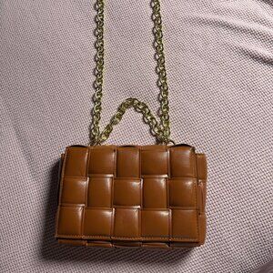 Chain Cassette Handbag